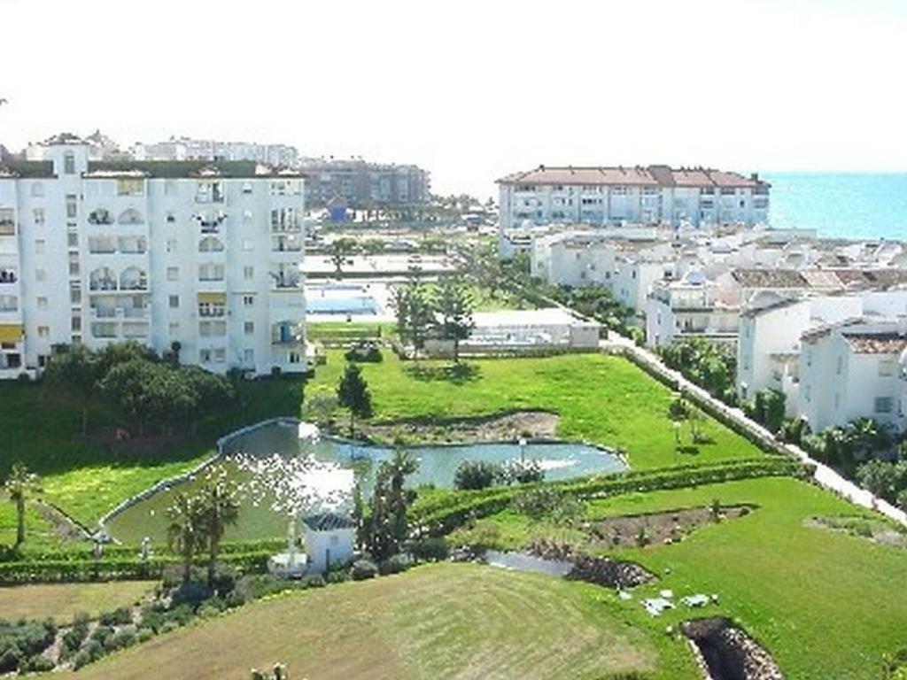 Apto. Urbanizacion Laguna Beach, 1ª Linea De Playa Torrox Zewnętrze zdjęcie