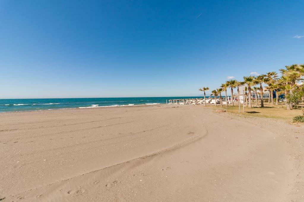 Apto. Urbanizacion Laguna Beach, 1ª Linea De Playa Torrox Zewnętrze zdjęcie